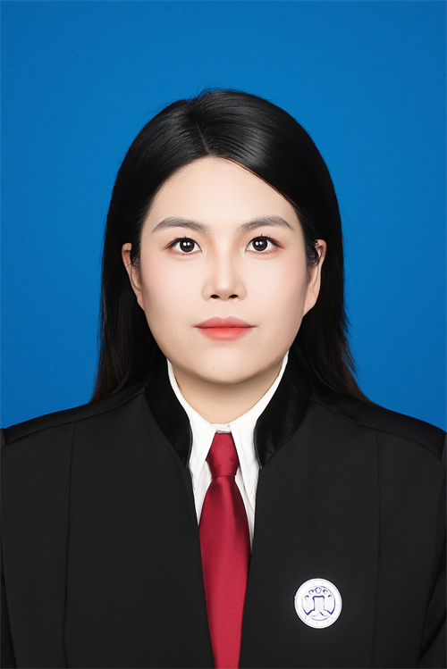 甄丽丽.jpg